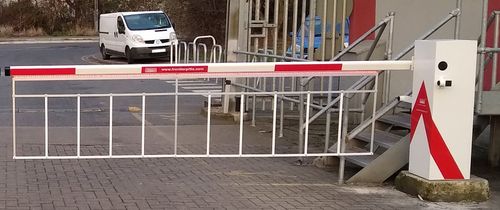 Automatic Barriers  with LED Traffic Lights on boom